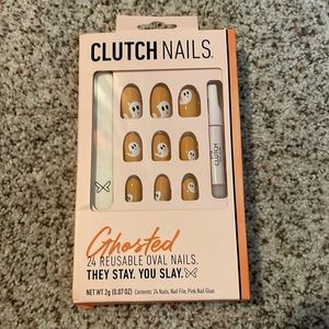 Clutch nails